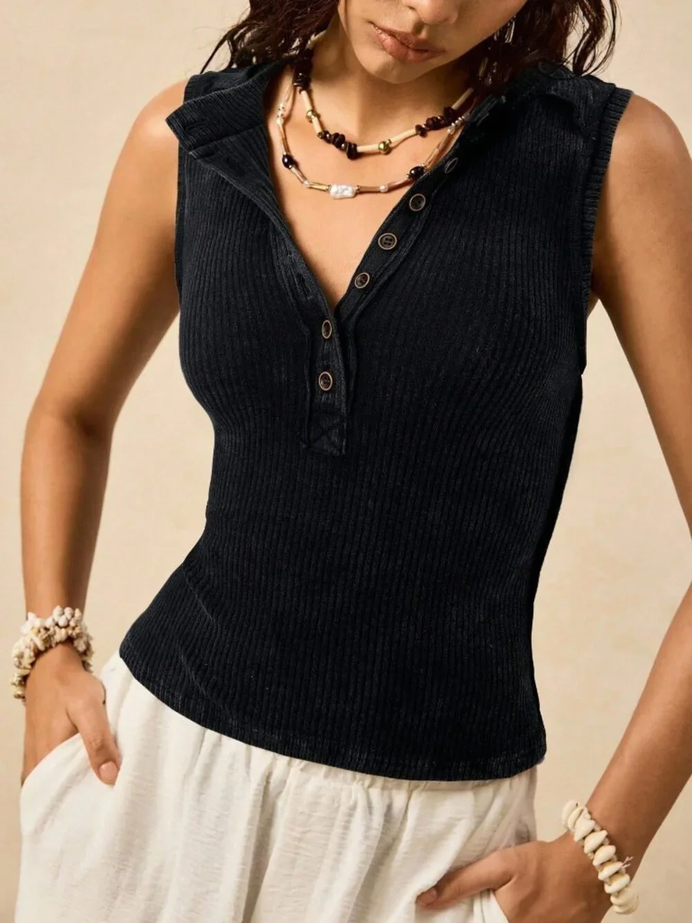 Black Casual Women's Ribbed Sleeveless Top with Round Neck and Button Detail